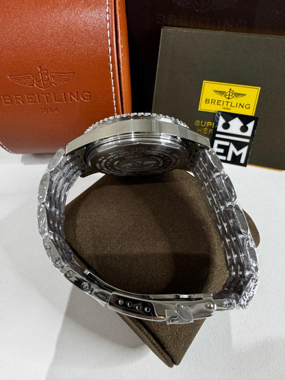 Breitling Navitimer
