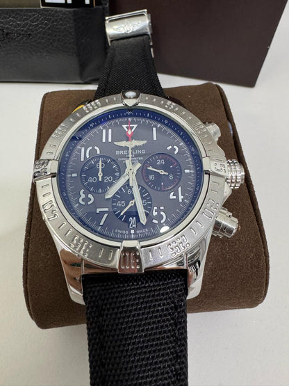 Breitling Avenger
