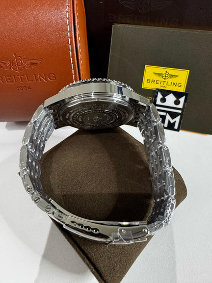 Breitling Navitimer